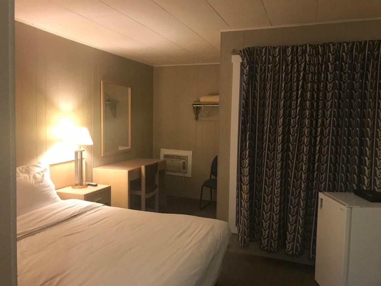 Oasis Hotel キャッシュ・クリーク エクステリア 写真